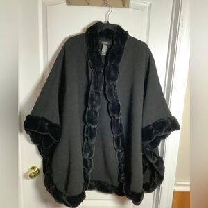 Black Fleece Cape with Faux Fur Trim by Eidissa